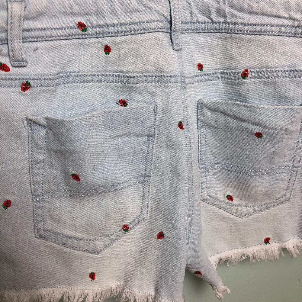 SOLD.  NWT Tinseltown Overall Shorts - Picture 6 of 9